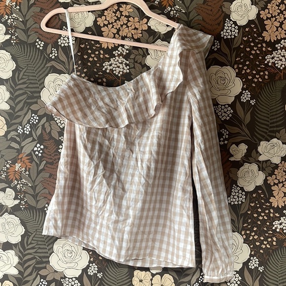 NWT L'Academie The Asymmetrical Blouse in taupe gingham size small - Picture 8 of 8